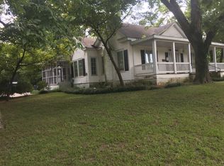 310 E Hill St, Warsaw, NC 28398