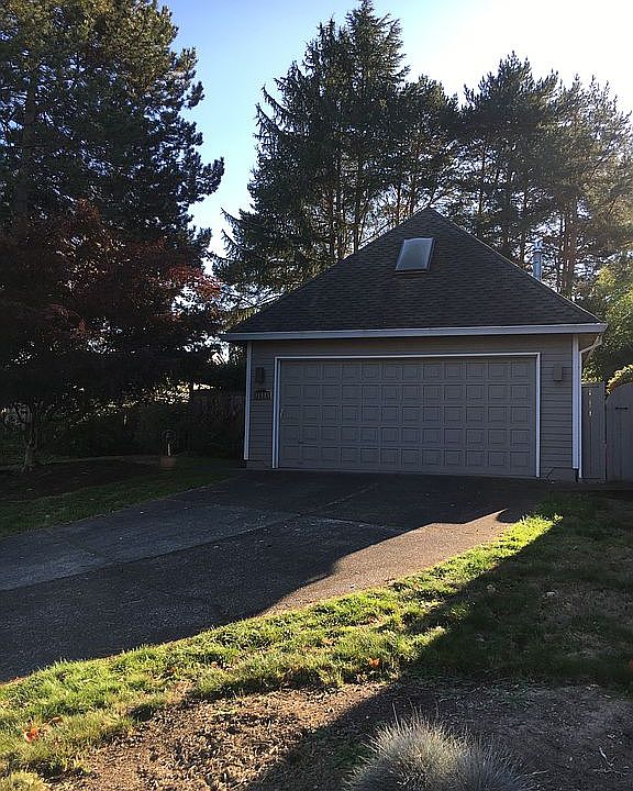 1st image of 11985 SW Morning Hill Dr
