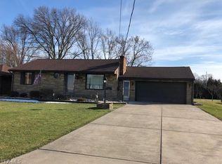 827 Carlton Dr, Campbell, OH