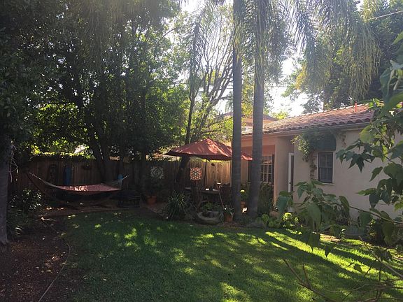 3rd image of 1921 S Los Robles Ave