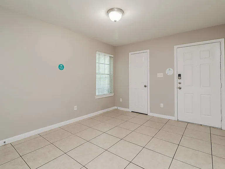 4946 N Cancun Dr — Photo 10