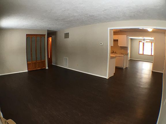 2nd image of 7635 Crestwood Ln