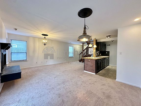 3rd image of 4611 Fern Oak Ct