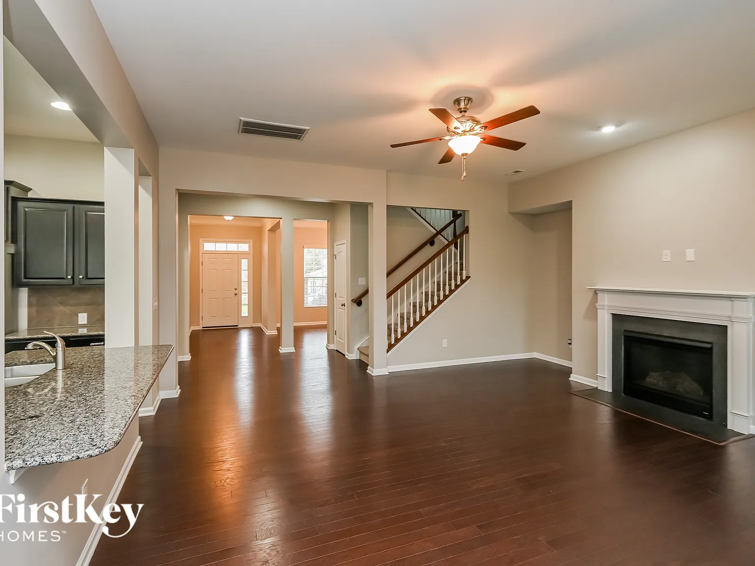 4 bed, 3.0 bath, 2870 sqft, $3,345 — Photo 4