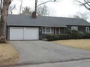 45 Park Ave, Pompton Plains, NJ 07444