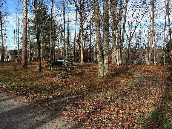 Building area off Lake Anna