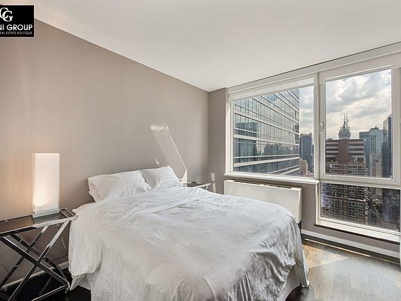 4th image of 635 W 42nd St APT 41F