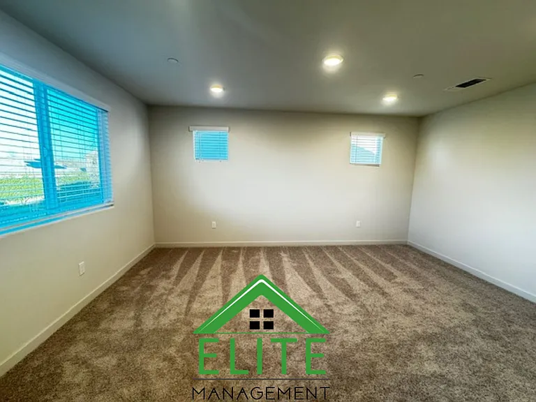 672 Diamond Valley Rd — Photo 18