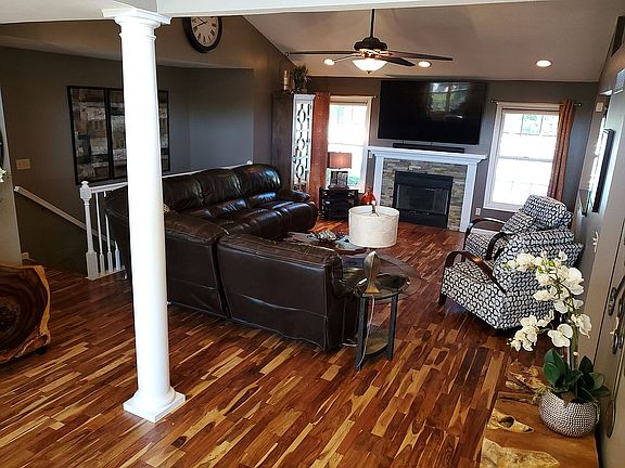 2nd image of 60900 Kelsie Ct