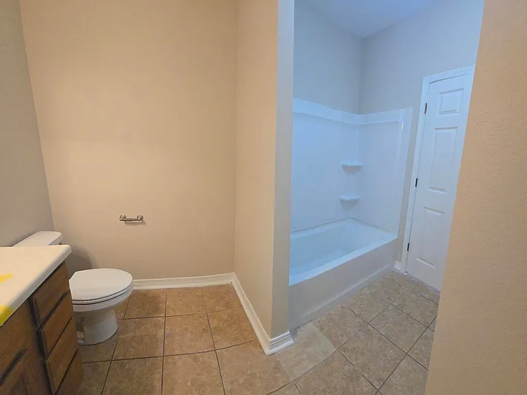 204 Ann Cir #C — Photo 11