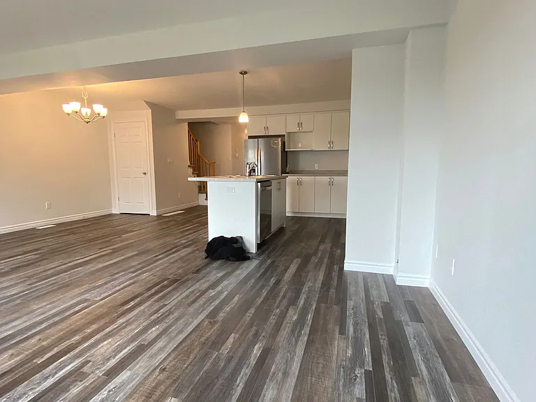 3028 Turner Cres — Photo 8