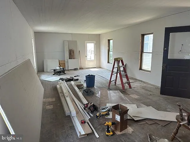 200 E Main St — Photo 28
