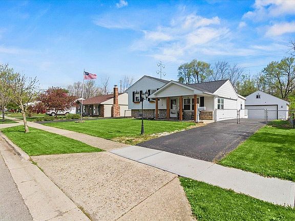 4th image of 5054 Drivemere Rd