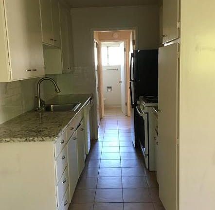 5th image of 858 Blair Ave APT D