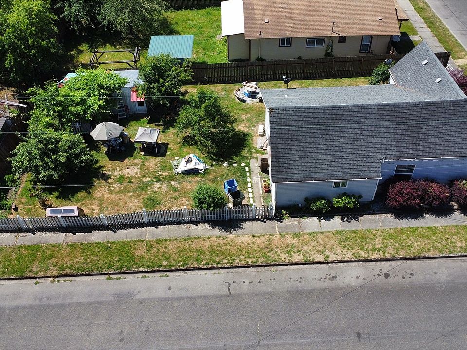 2nd image of 124 N Buckner Street