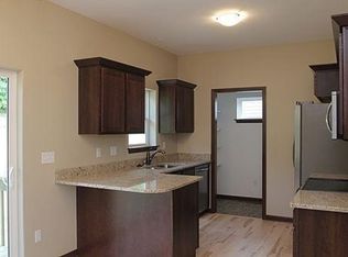 2054 Mackinaw Dr, Iowa City, IA 52245
