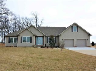 1691 E Autumn Ridge Dr, Haubstadt, IN 47639