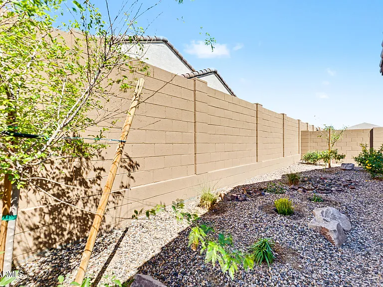 15634 W Winslow Ave — Photo 38