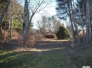 405 Emory Rd, Cutchogue, NY 11935