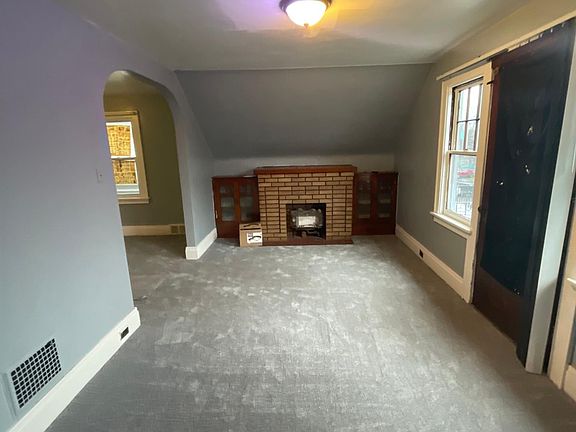 3rd image of 501 Lisbon Ave Floor 2