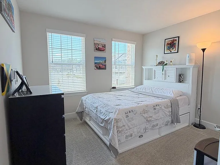 10802 Foxtrot Cir — Photo 9