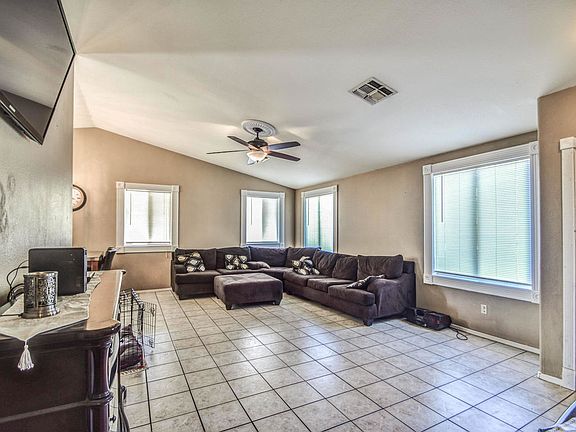 4th image of 2061 S Lawther Dr