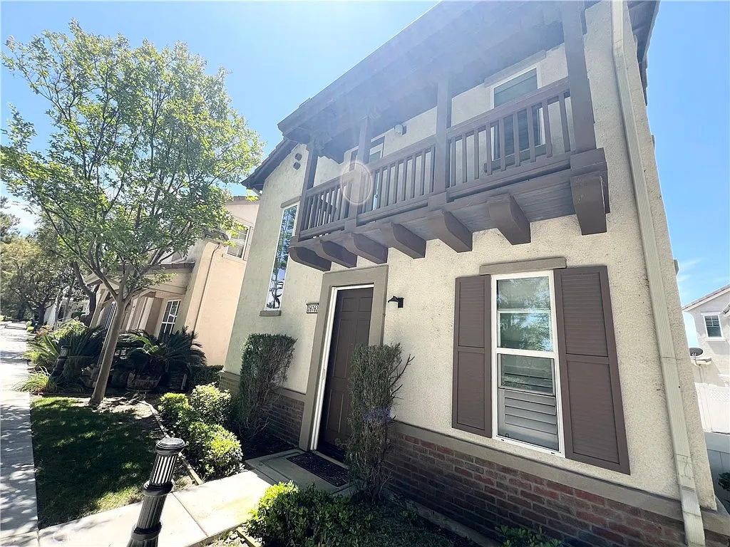 Building Photo - 28782 S Lake Dr
