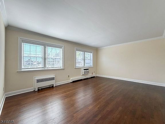 3rd image of 604-D Chestnut St #D
