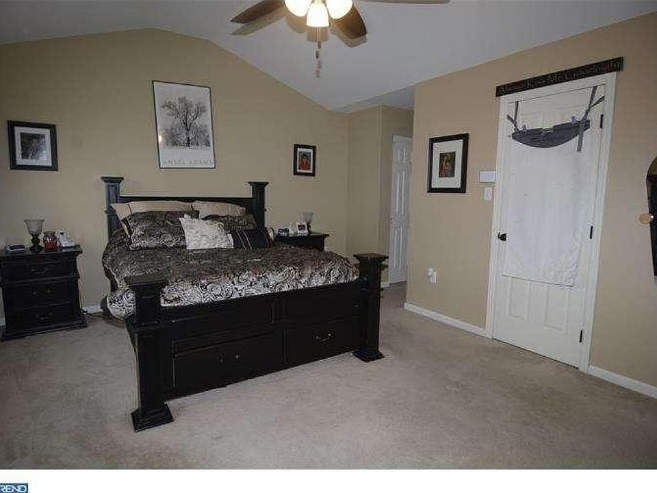 1st image of 120 Running Creek Dr