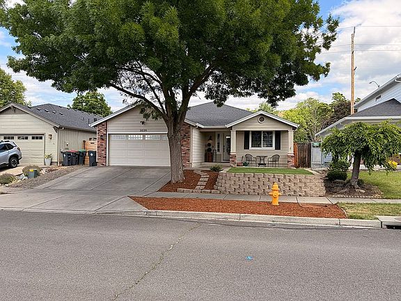 5th image of 3039 Gary Dr