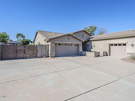 3rd image of 8215 W GARDENIA Avenue