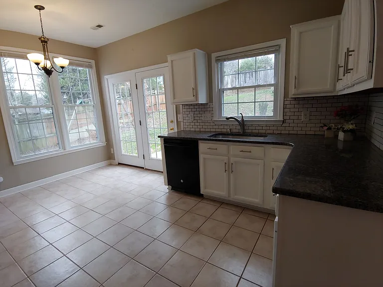 3310 Mill Spring Ct — Photo 2