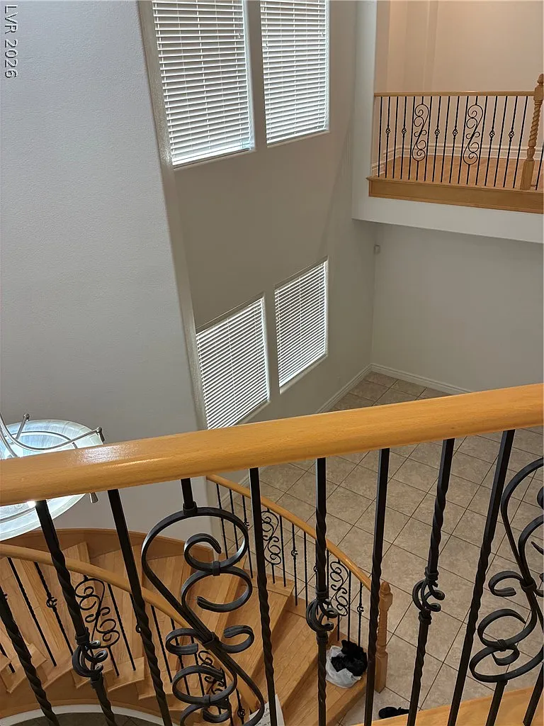 3 bed, 3.0 bath, 3064 sqft, $2,900 — Photo 4