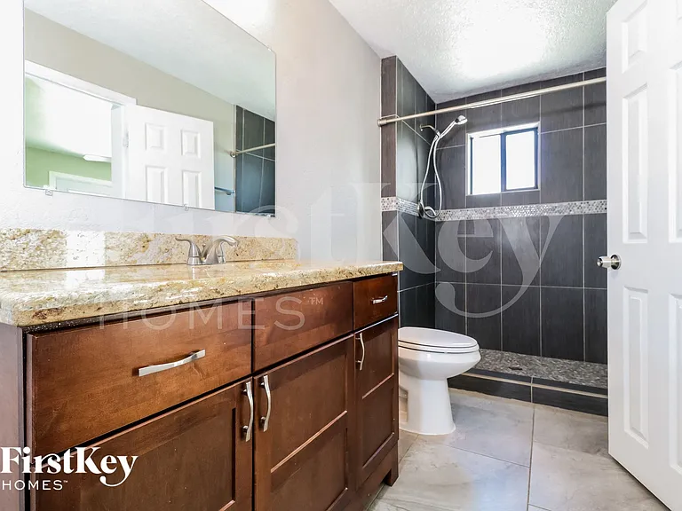 806 E El Caminito Dr — Photo 9