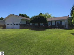 338 Sierra Dr, Traverse City, MI 49685