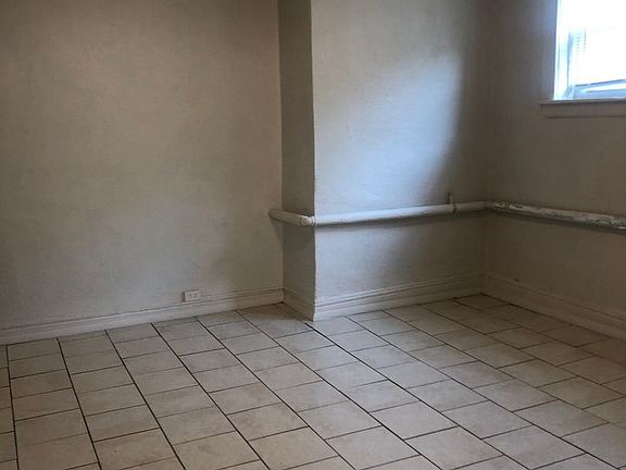 3rd image of 10707 Detroit Ave #9