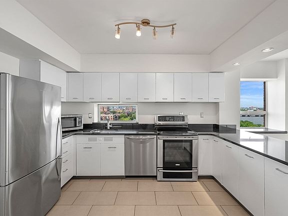 4th image of 330 Beacon St #111