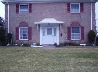 15 Kerwick Ct, North Wales, PA 19454