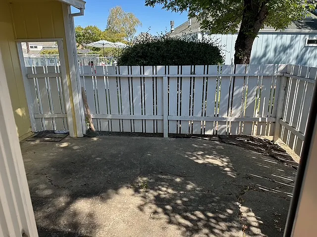 2 bed, 1304 sqft, $2,195 — Photo 3