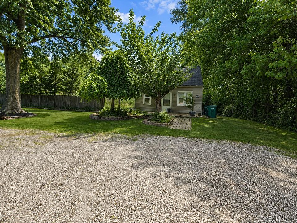 1st image of 6851 Merriman Rd