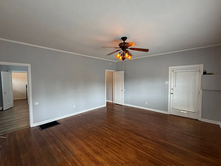 1447 Redondo Ave — Photo 6