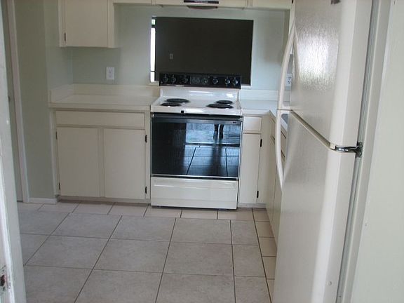 5th image of 2502 Long Meadow Way