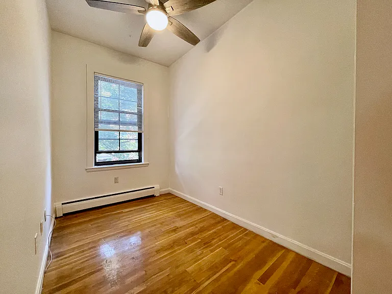 8 Milford St #3 — Photo 5
