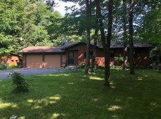6998 Wildwood Ln, Rhinelander, WI 54501