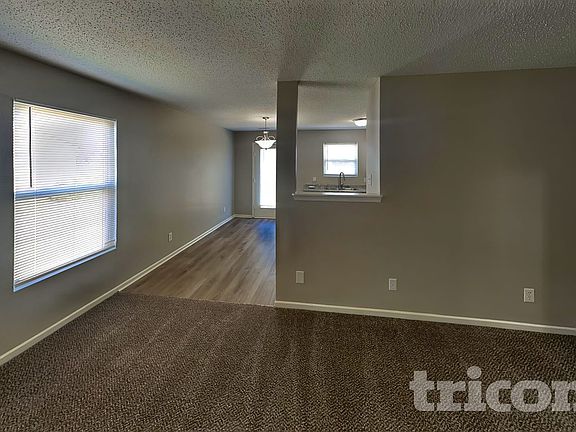 2nd image of 2869 Ludwig Dr
