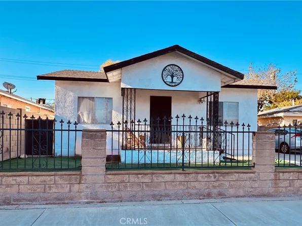 12447 224th St, Hawaiian Gardens, CA 90716