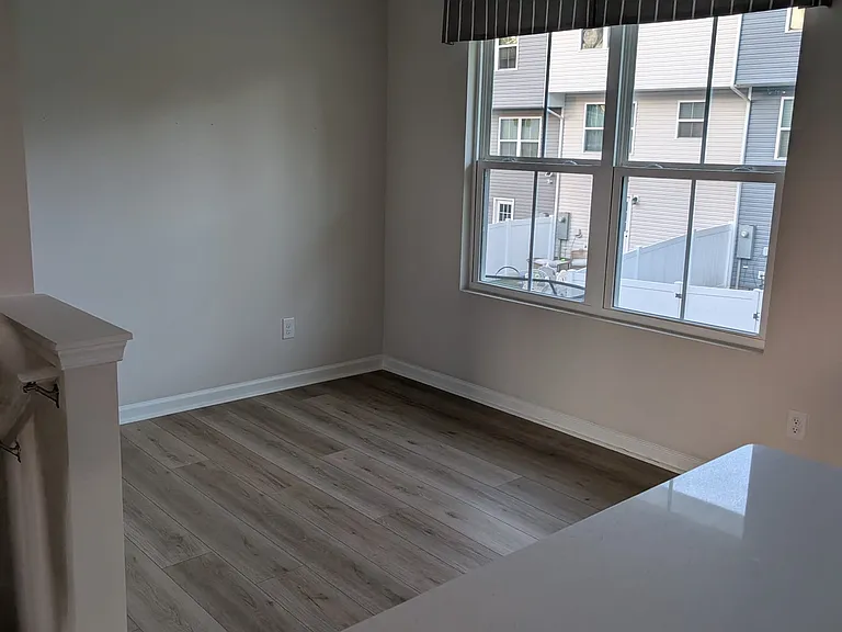 5004 Stevedore Way — Photo 7