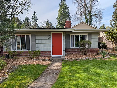 13013 37th Ave NE Photo 1