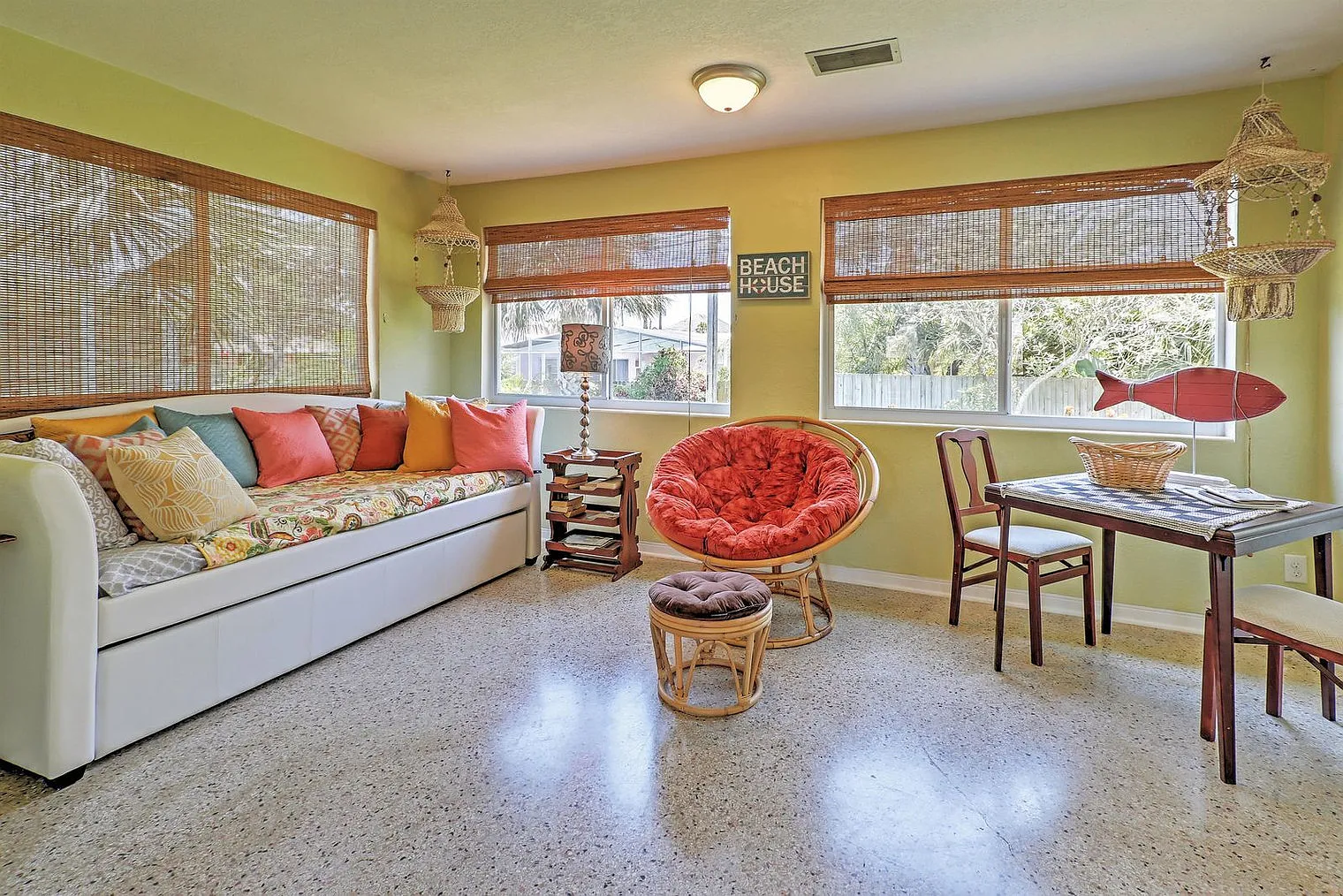 2 bed, 2.0 bath, 1280 sqft, $4,419 — Photo 2
