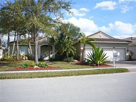 1st image of 765 SW 189th Ave